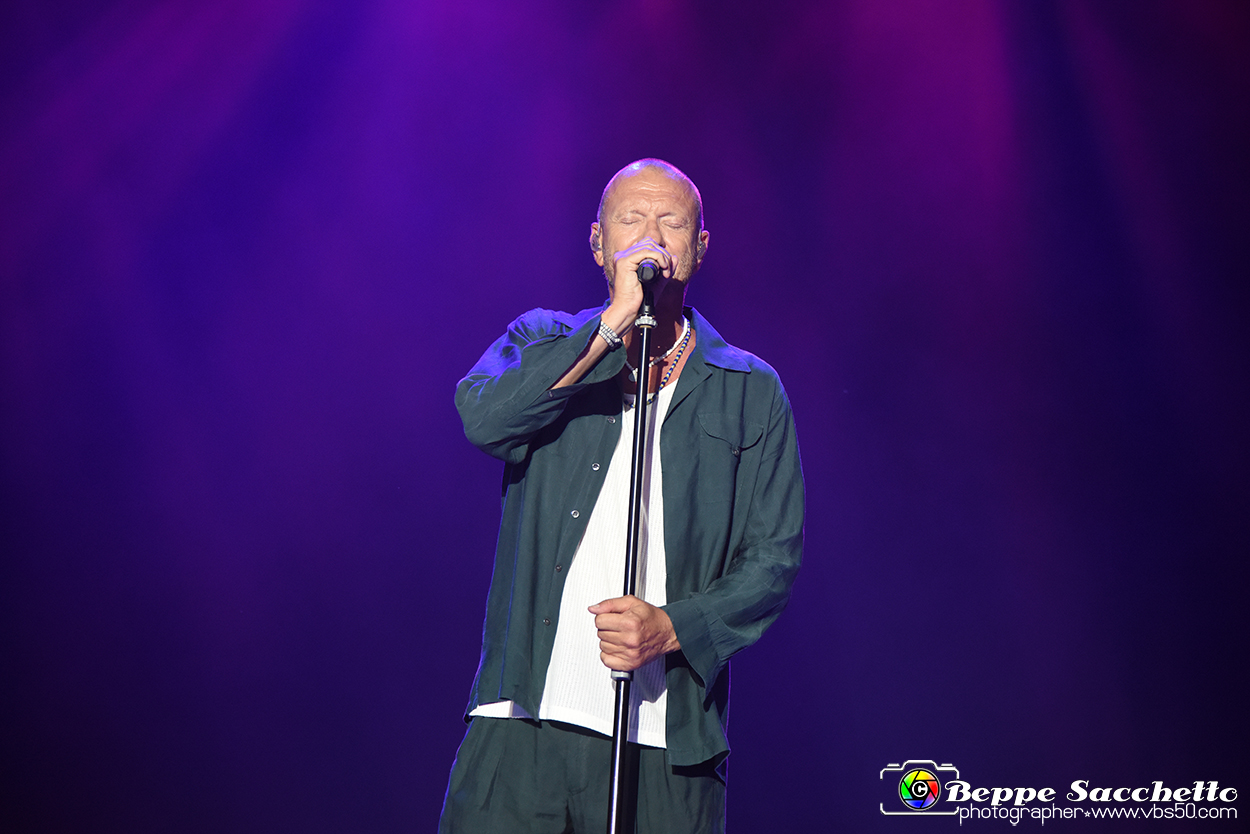 VBS_0717 - Concerto Biagio Antonacci - Palco Centrale Tour 2023.jpg